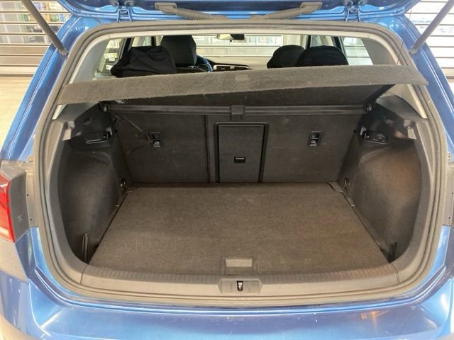 Used 2019 Volkswagen Golf S image 7