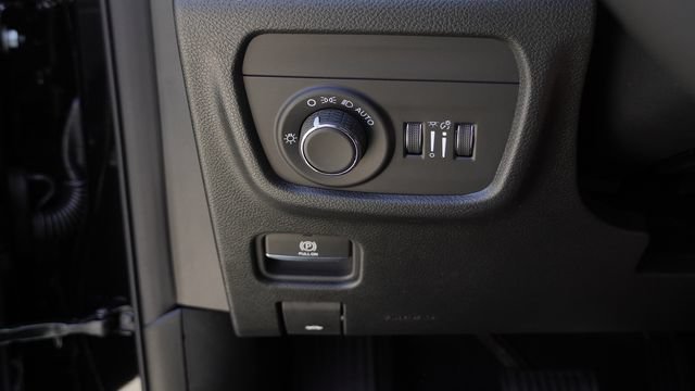New 2026 Jeep Grand Cherokee Laredo RWD image 21