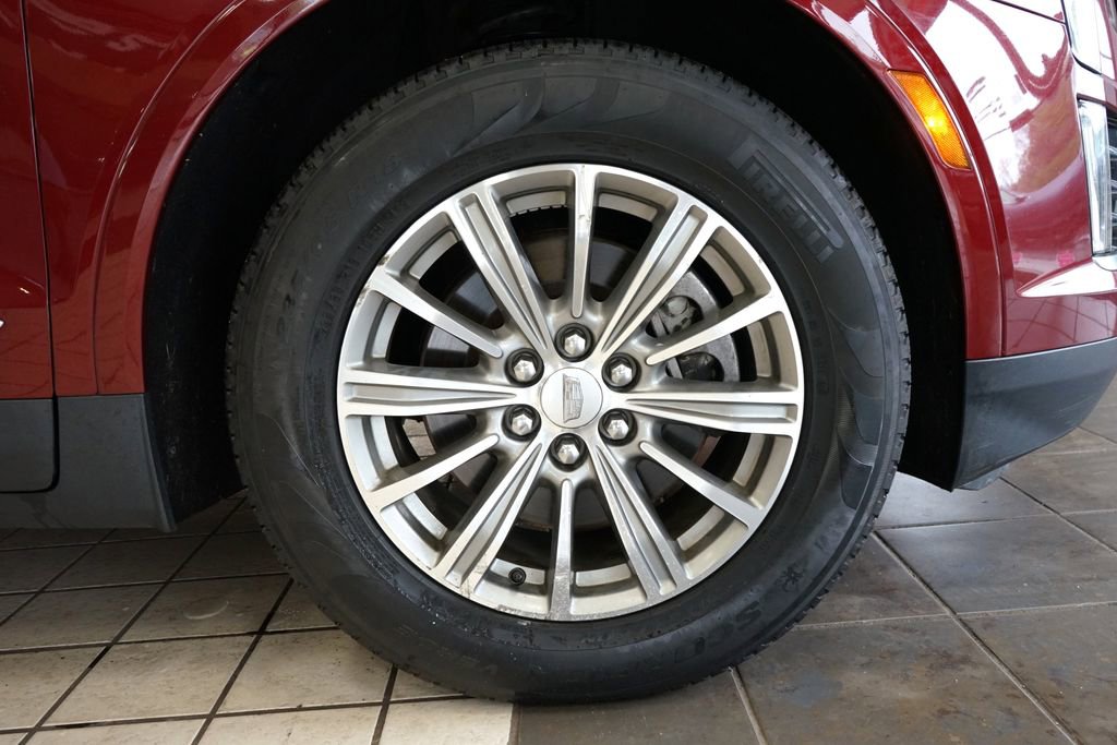 Used 2017 Cadillac XT5 Luxury w/ Driver Awareness Package AWD/4WD image 54