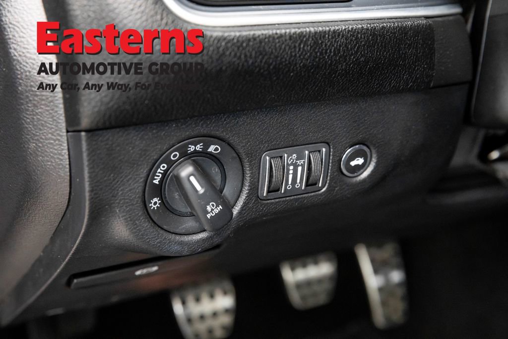 Used 2019 Dodge Challenger R/T Scat Pack RWD image 21
