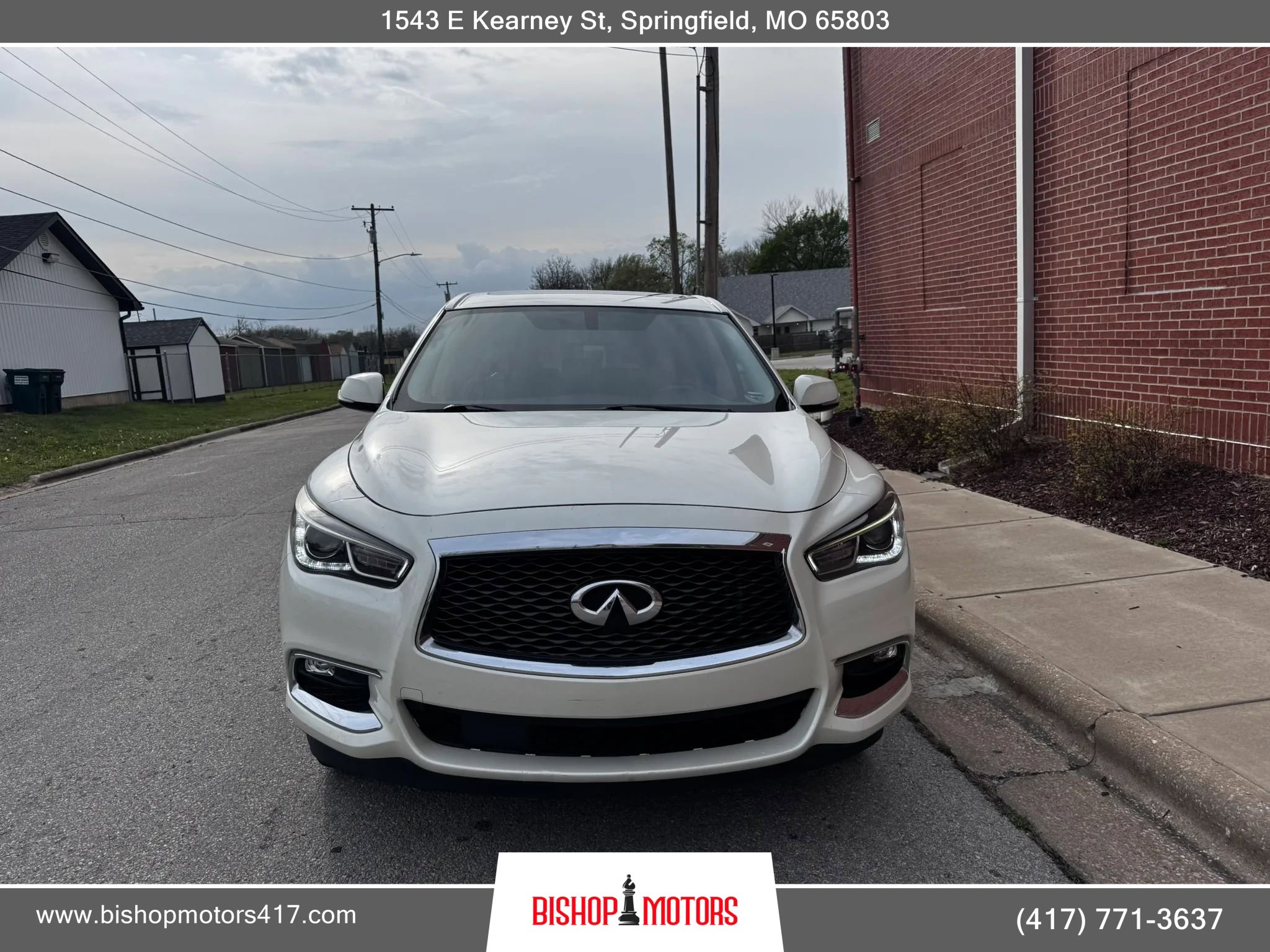Used 2017 INFINITI QX60 Luxe image 9