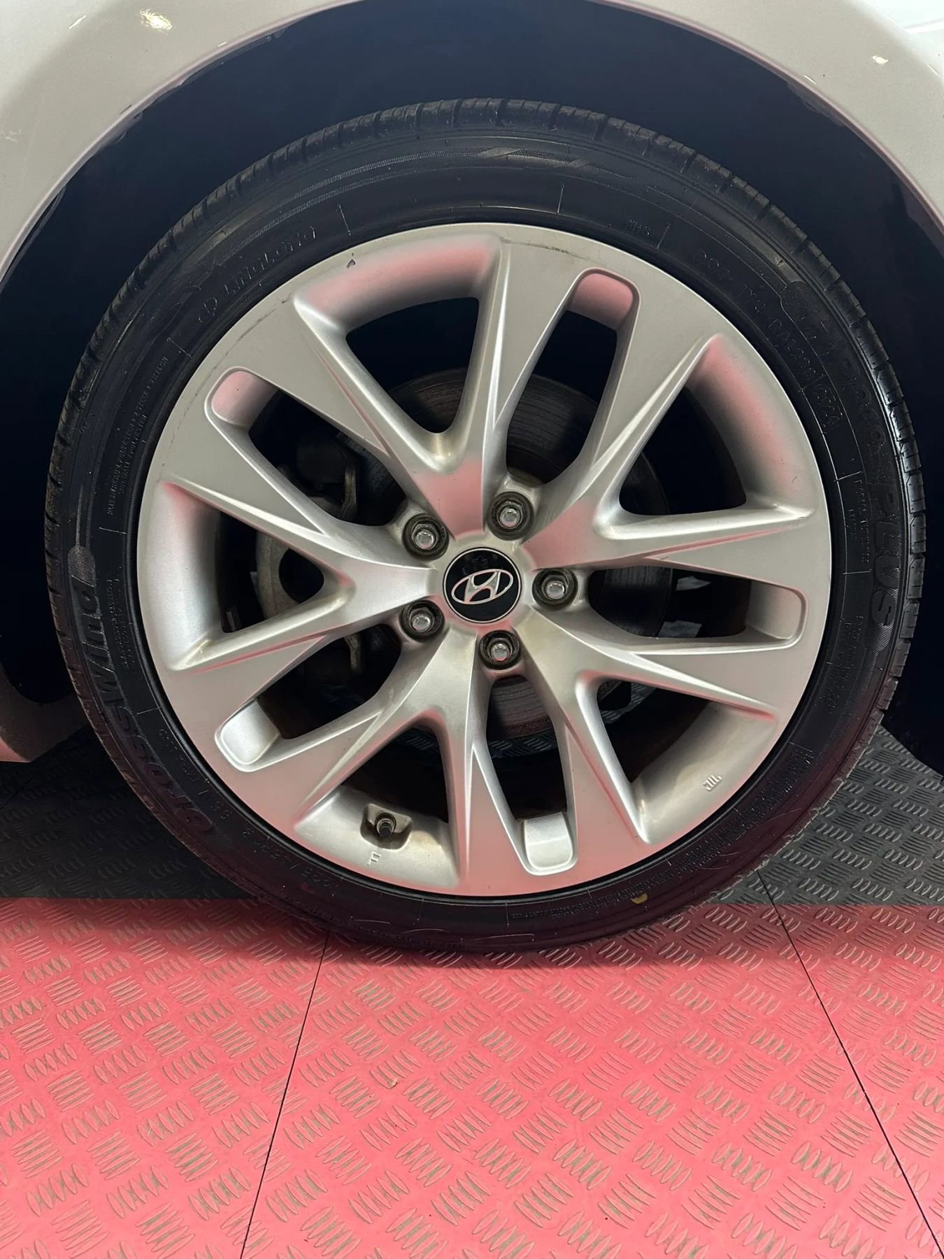 Used 2013 Hyundai Genesis 2.0T RWD image 36