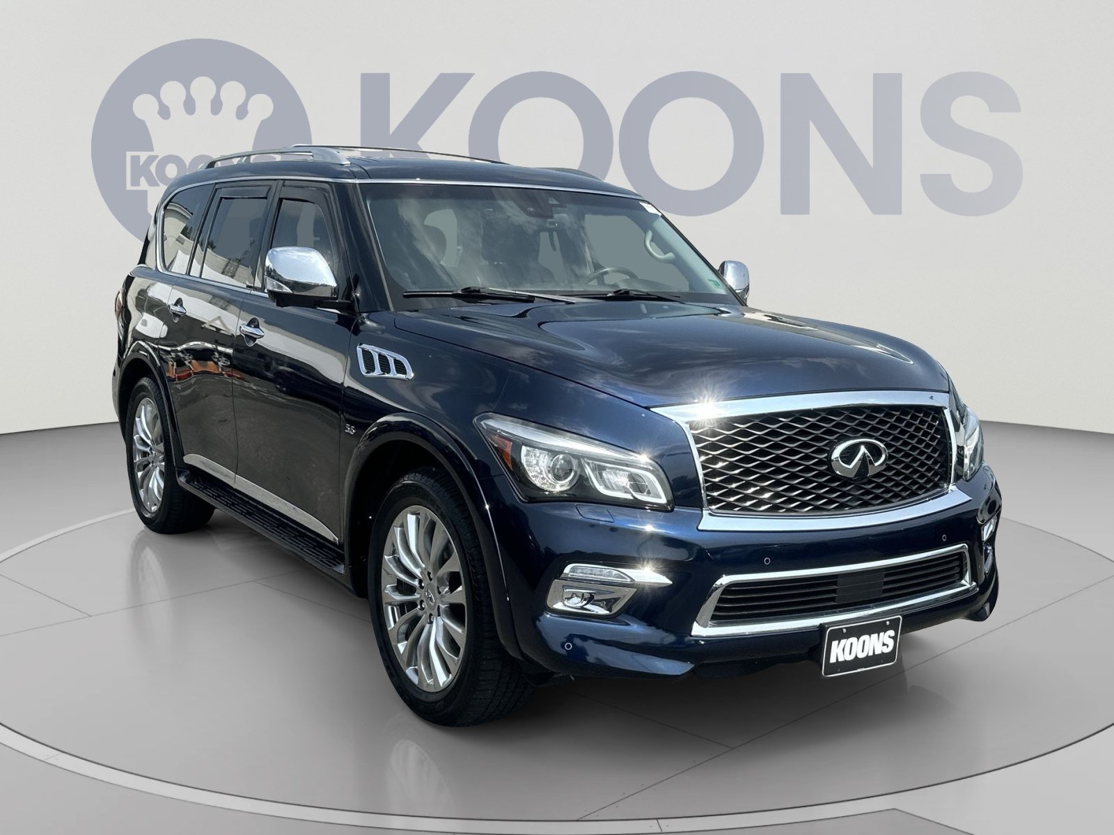 Used 2017 INFINITI QX80 4WD w/ Deluxe Technology Package image 2