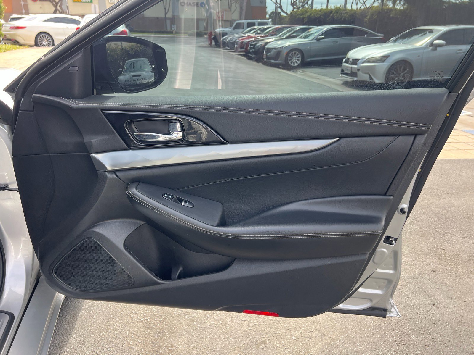 Used 2021 Nissan Maxima 3.5 SV w/ Floor Mat Group FWD image 32
