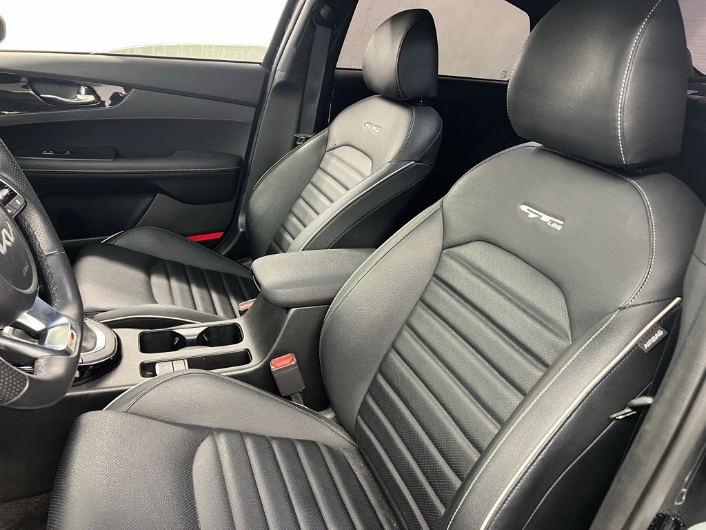 Used 2024 Kia Forte GT-Line w/ GT-Line Premium Package image 7