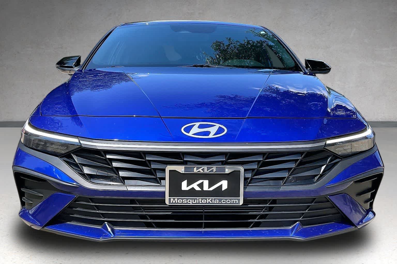 Used 2025 Hyundai Elantra Sport FWD image 6