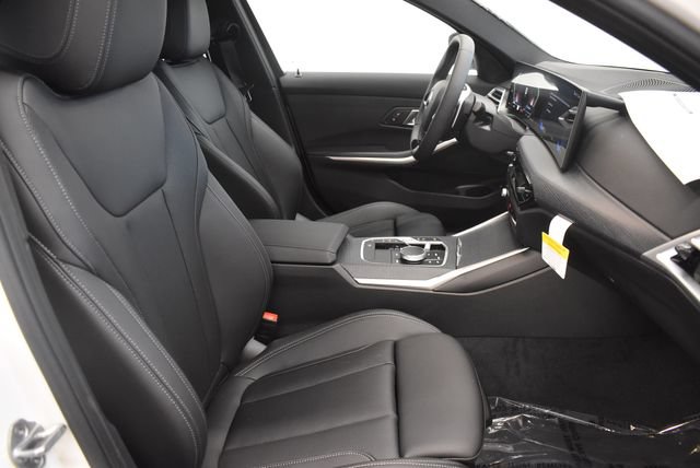 New 2026 BMW 330i xDrive Sedan w/ Convenience Package AWD/4WD image 19