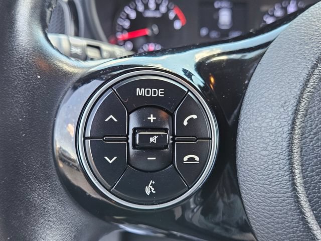 Used 2020 Kia Soul EX FWD image 32