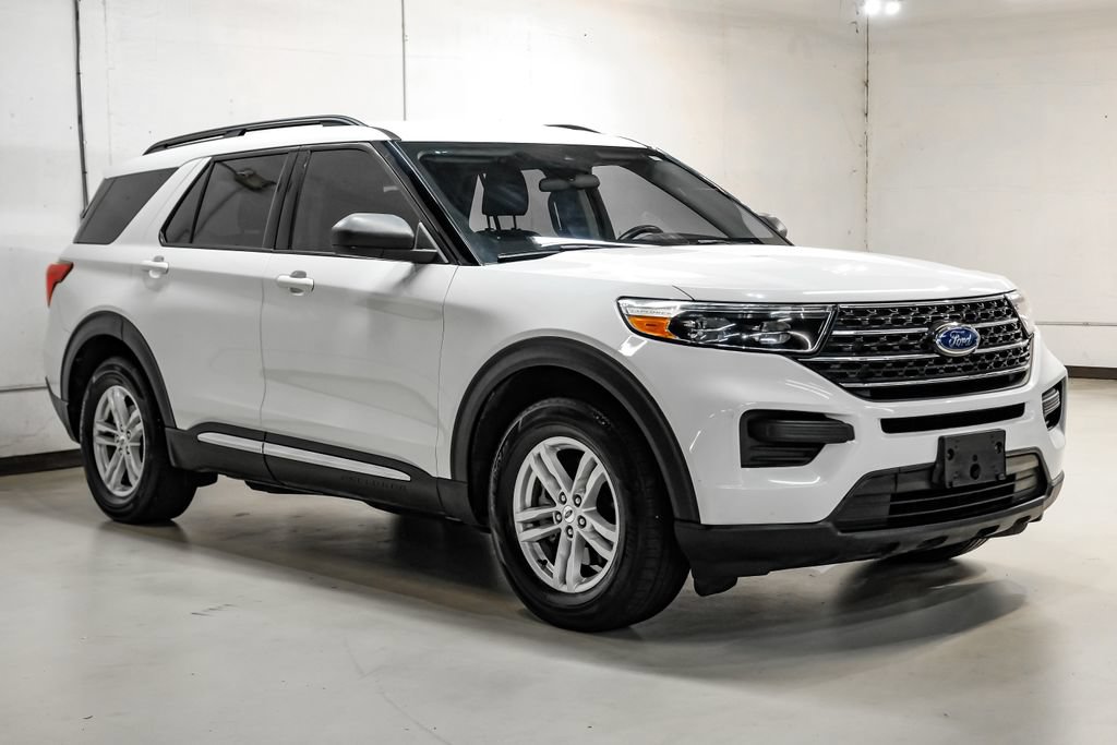 Used 2023 Ford Explorer XLT RWD image 6