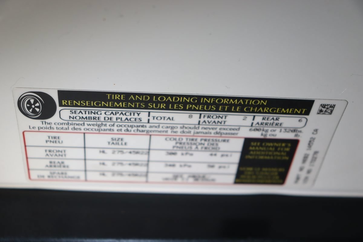 Used 2023 Land Rover Defender 130 First Edition AWD/4WD image 84
