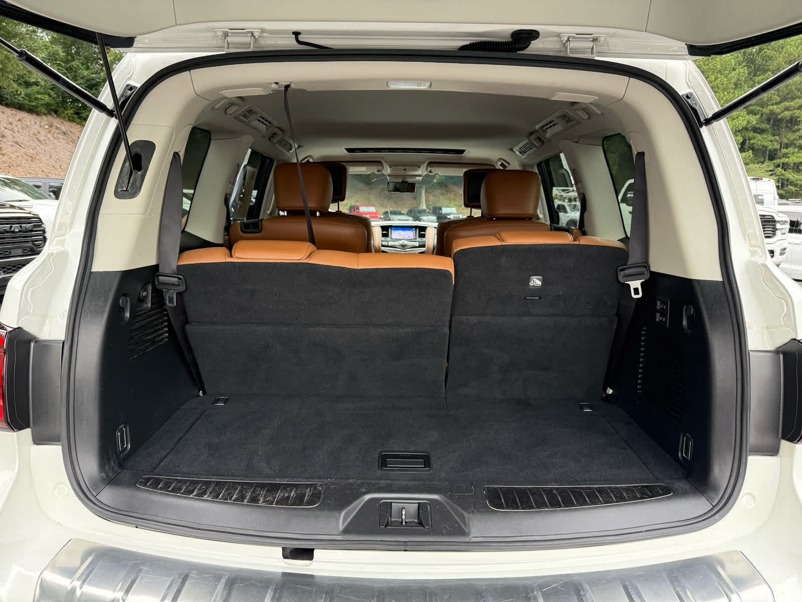 Used 2019 INFINITI QX80 Luxe w/ Proactive Package AWD/4WD image 30