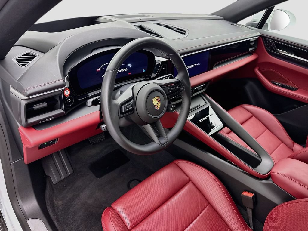 Used 2024 Porsche Macan 4 Electric AWD/4WD image 4