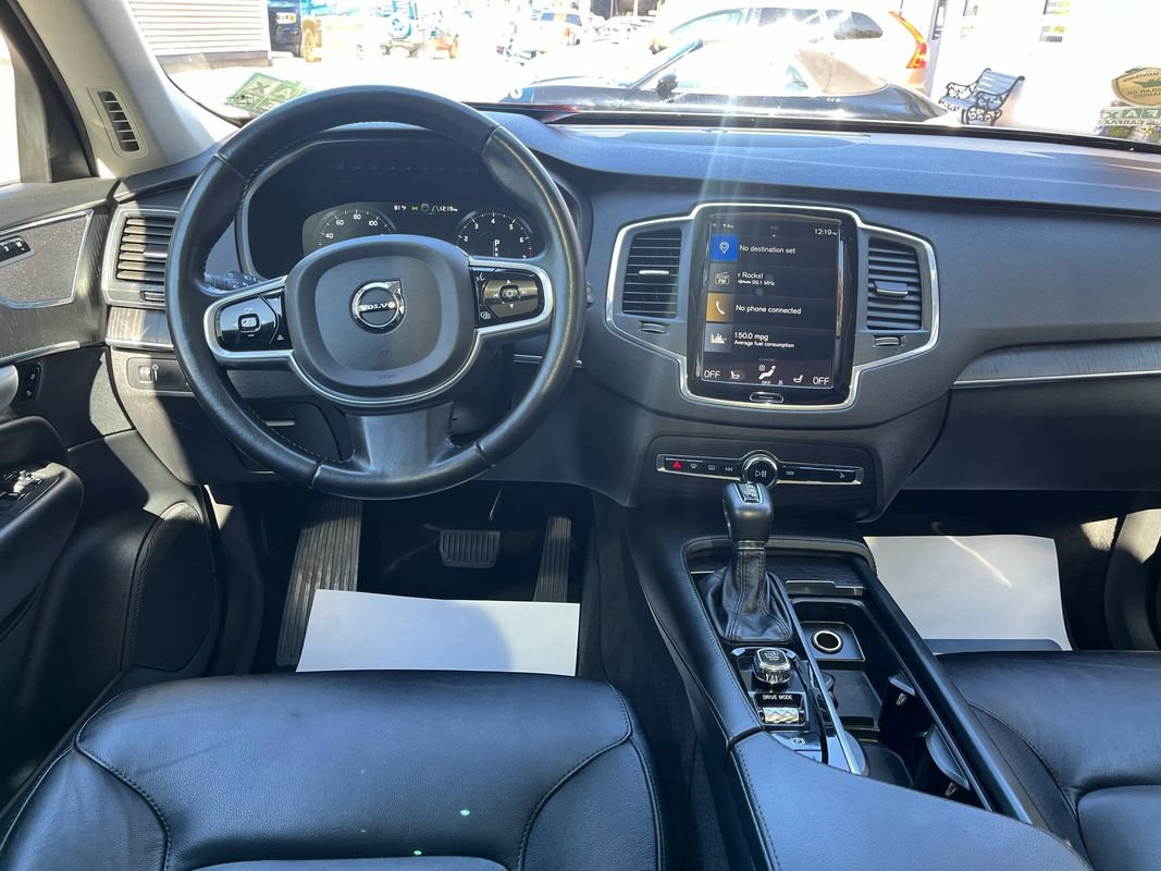 Used 2020 Volvo XC90 T5 Momentum image 6