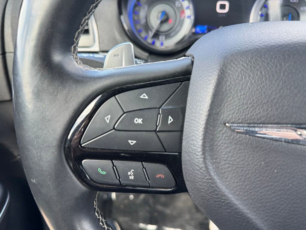 Used 2018 Chrysler 300 S AWD/4WD image 16