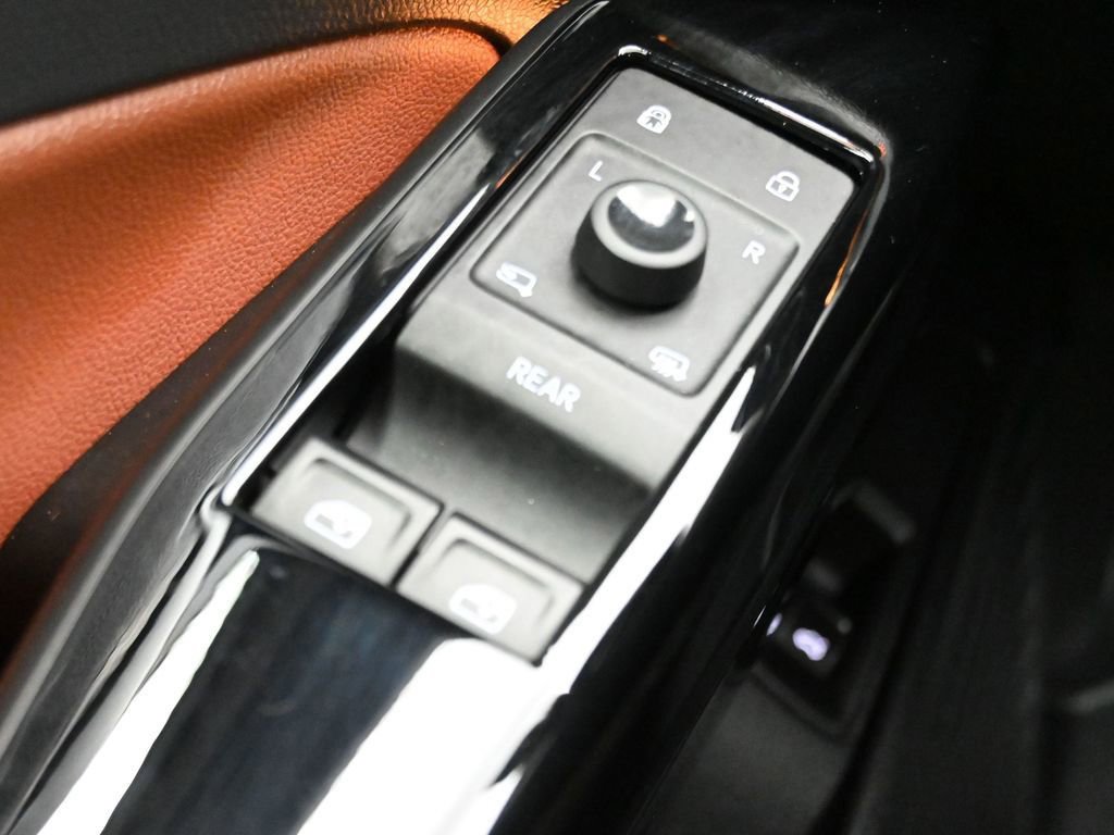 Used 2021 Volkswagen ID.4 Pro S w/ Gradient Package RWD image 15