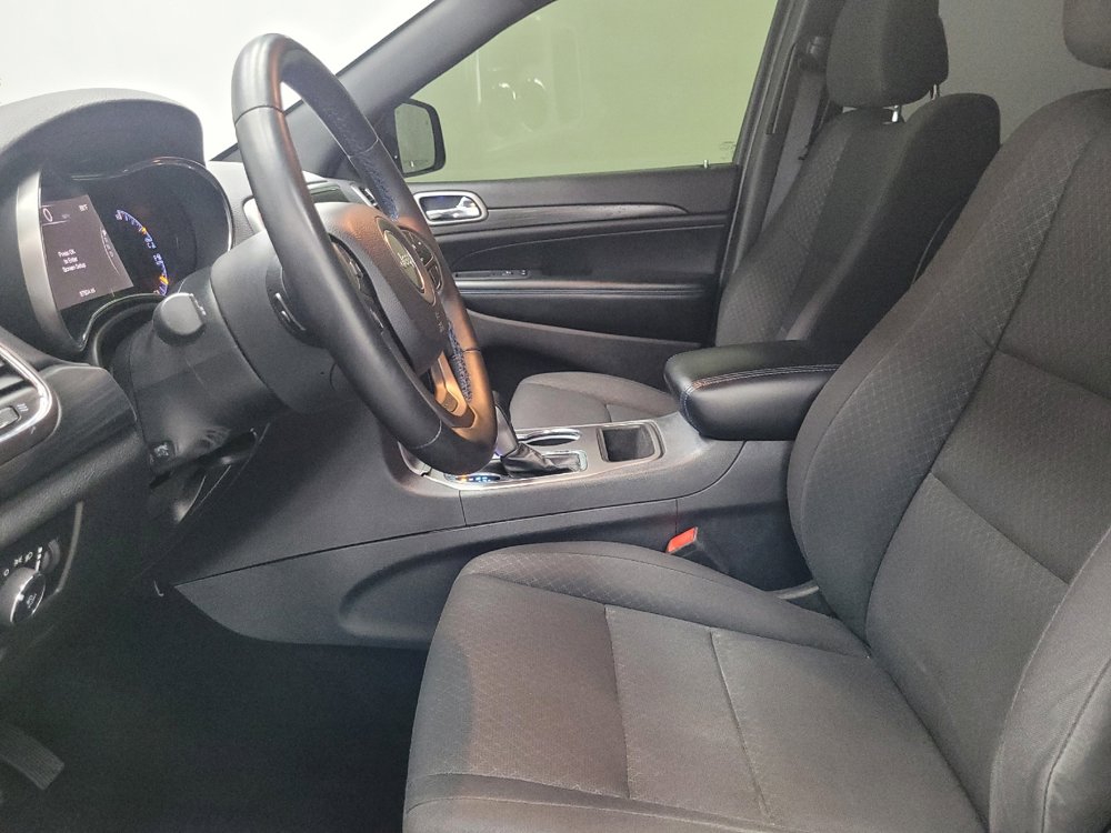 Used 2019 Jeep Grand Cherokee Laredo image 17