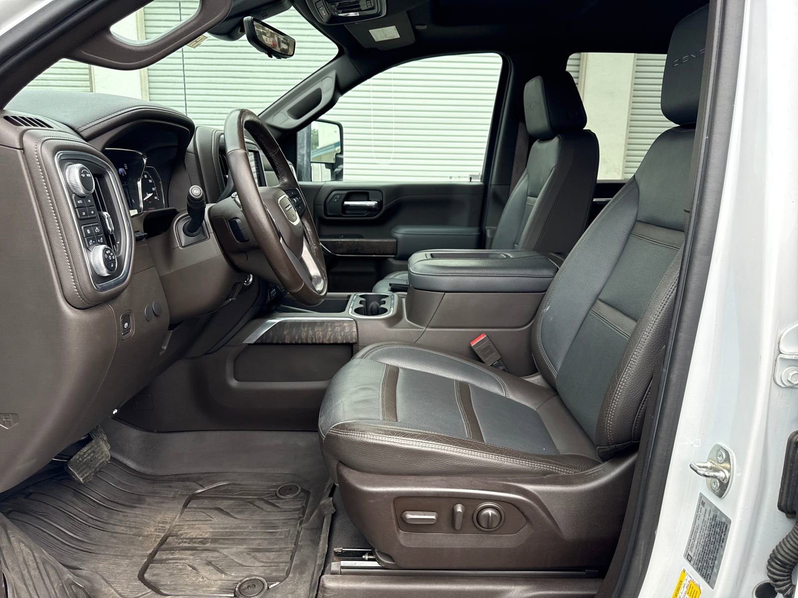 Used 2020 GMC Sierra 2500 Denali w/ Denali Ultimate Package image 9