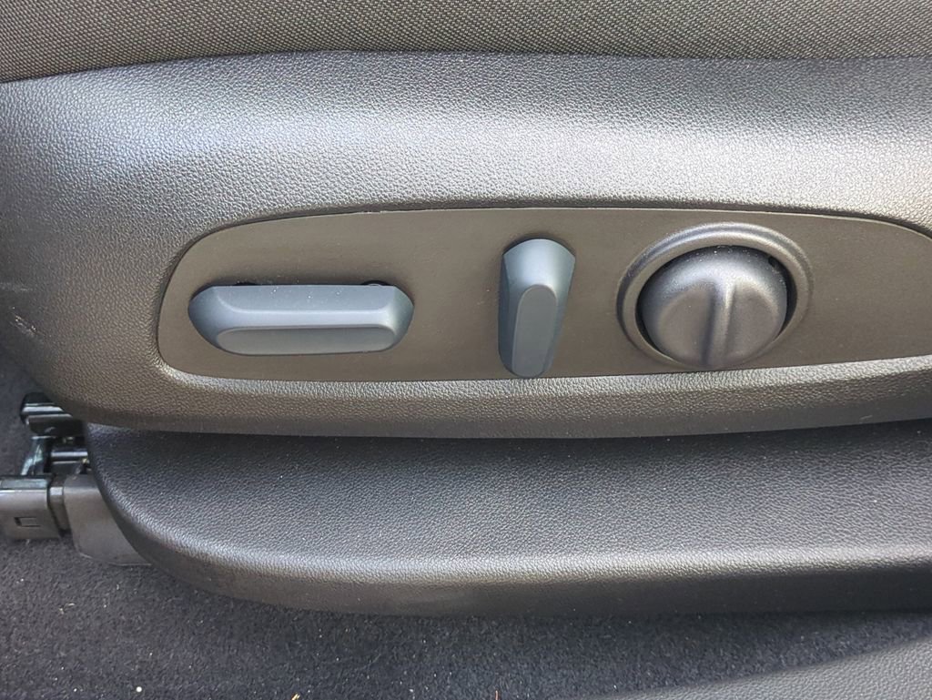 Used 2022 Chevrolet Blazer LT image 22