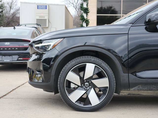 Used 2023 Volvo XC40 Recharge Ultimate image 10
