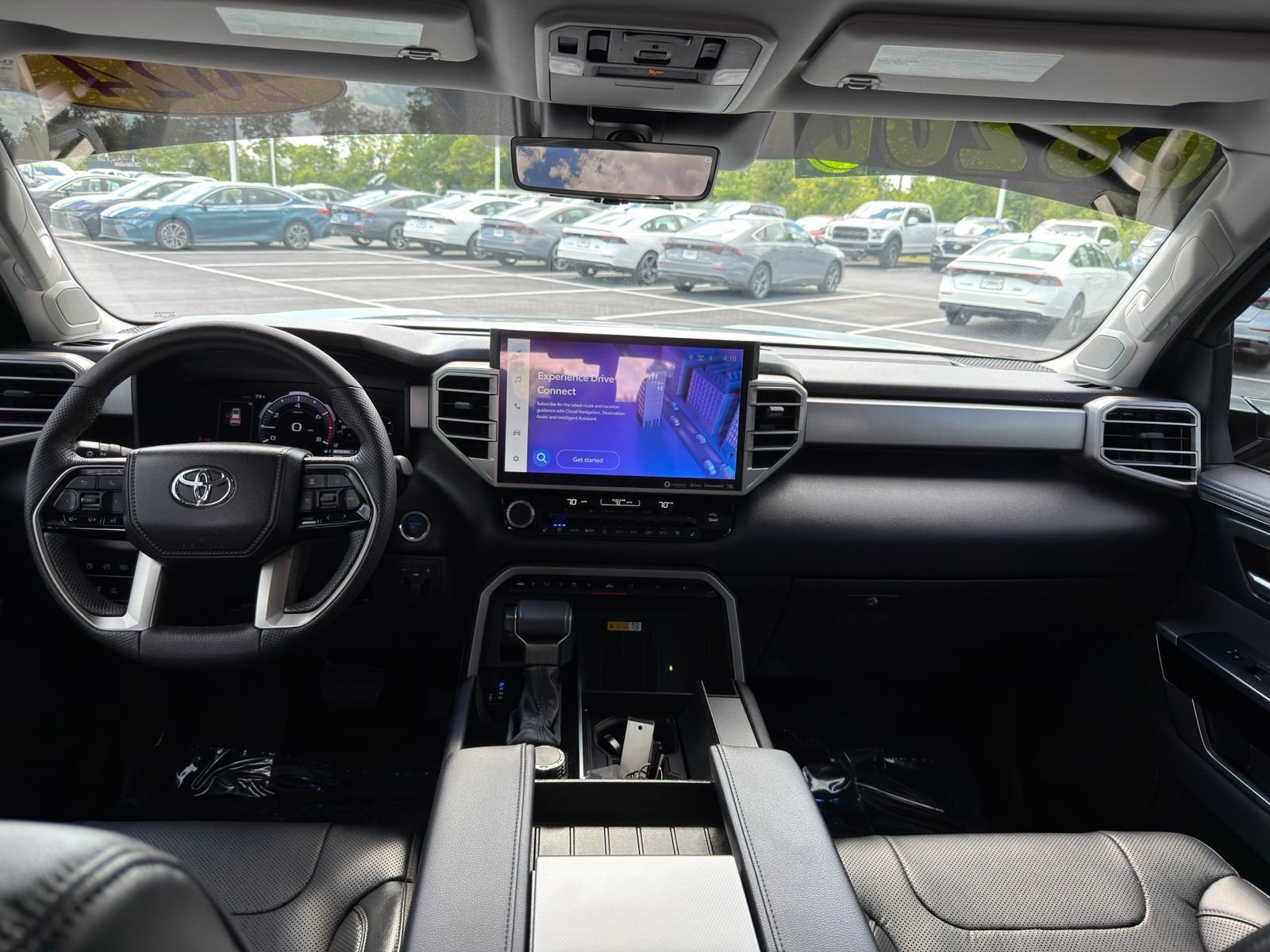 Used 2024 Toyota Sequoia Limited w/ Tow Technology Package AWD/4WD image 31
