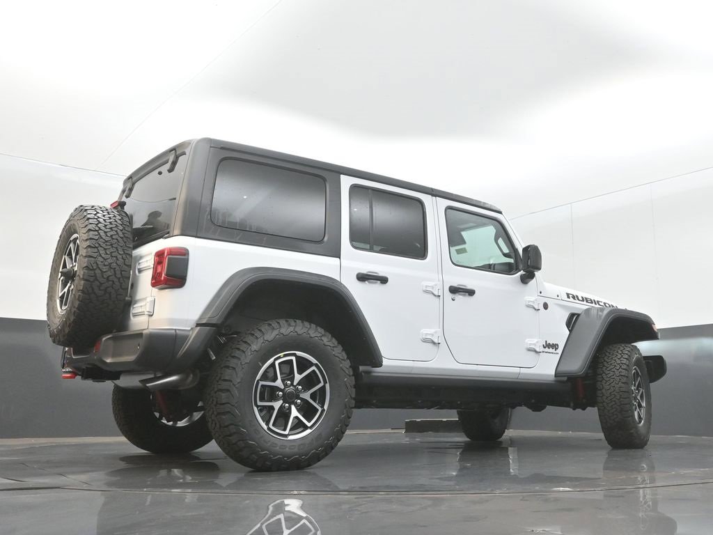 New 2025 Jeep Wrangler Unlimited Rubicon w/ Technology Group image 32