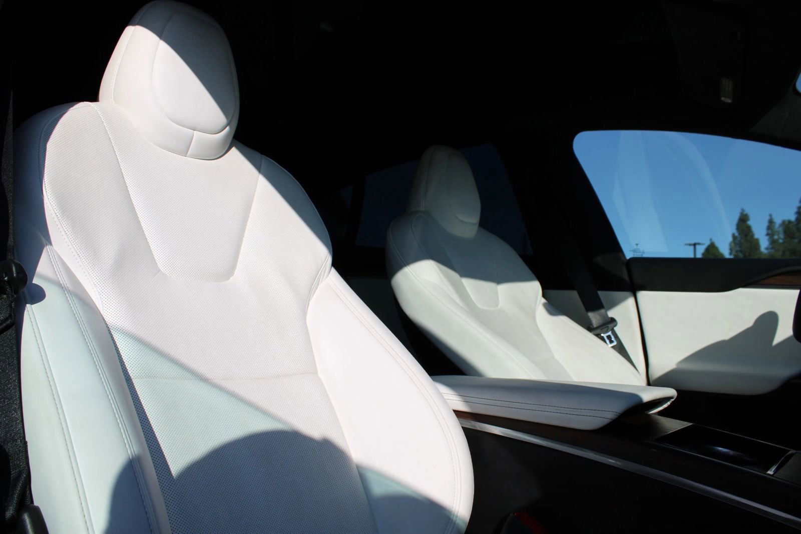 Used 2022 Tesla Model S Standard Range image 8