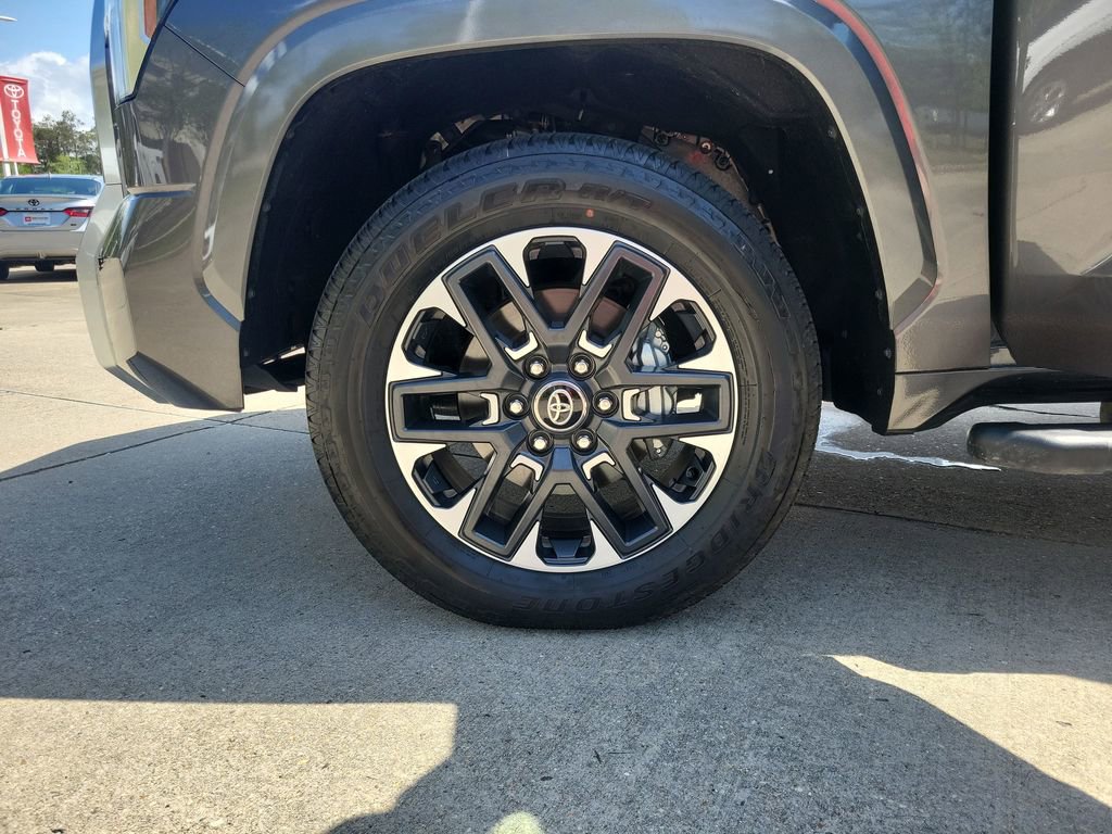 Used 2025 Toyota Tundra Limited image 32