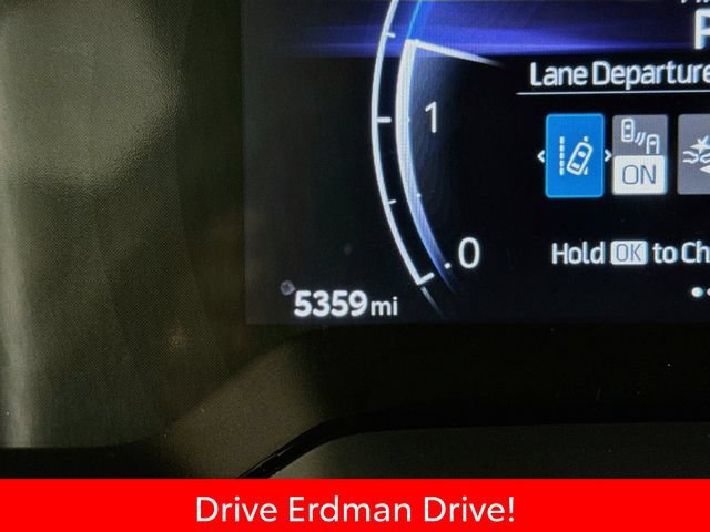 Certified 2026 Toyota Corolla Cross LE FWD image 32
