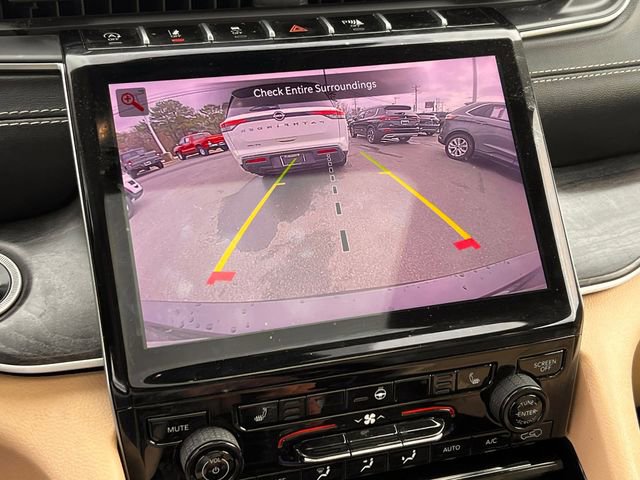 Used 2022 Jeep Grand Cherokee L Limited image 21