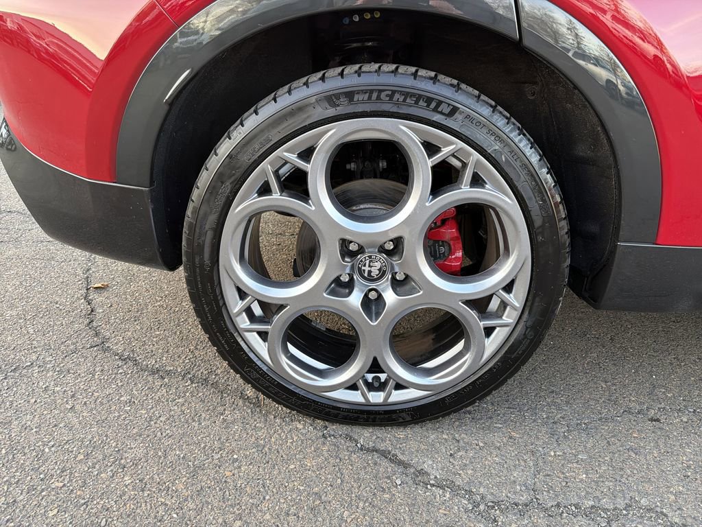 Used 2024 Alfa Romeo Tonale Veloce image 32