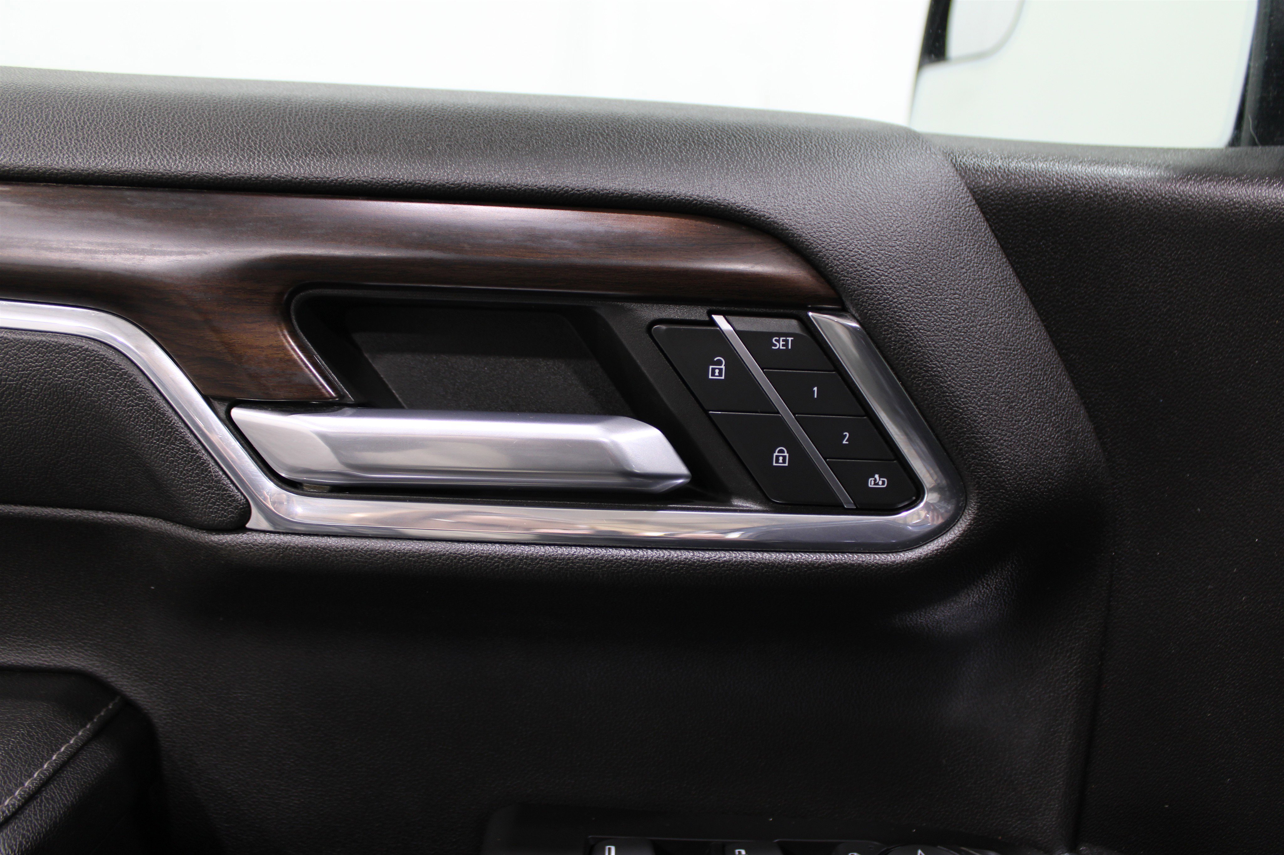 Used 2024 GMC Sierra 1500 SLT image 8