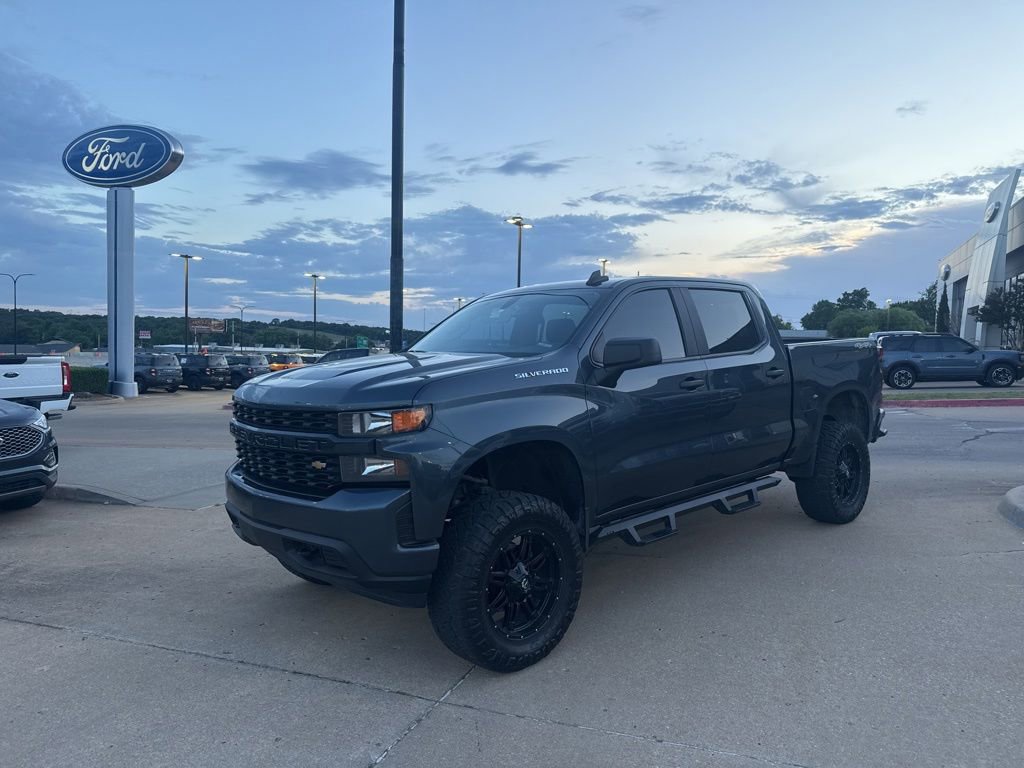 Used 2020 Chevrolet Silverado 1500 Custom w/ Custom Value Package AWD/4WD image 7