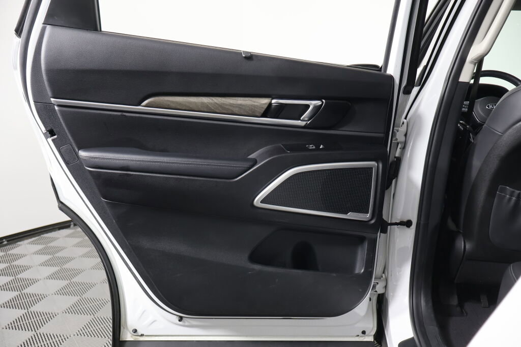 Used 2020 Kia Telluride EX image 14