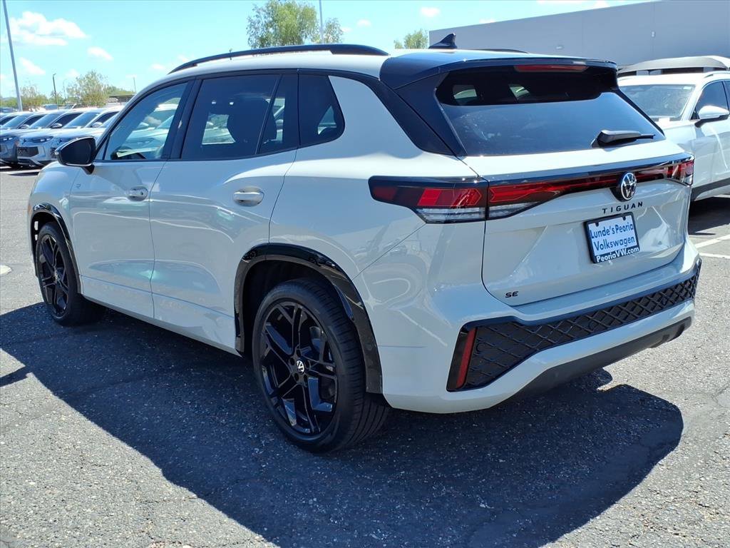 New 2026 Volkswagen Tiguan SE R-Line image 3