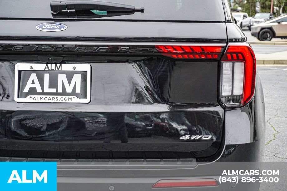 Used 2025 Ford Explorer ST-Line AWD/4WD image 12