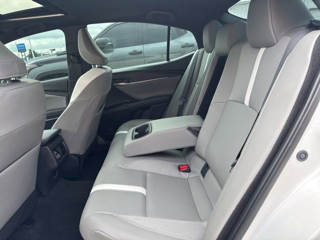 Used 2025 Toyota Camry SE w/ Multimedia Upgrade Package FWD image 20