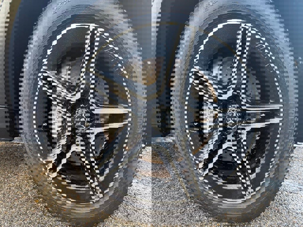 Used 2020 Mercedes-Benz GLC 300 4MATIC image 9