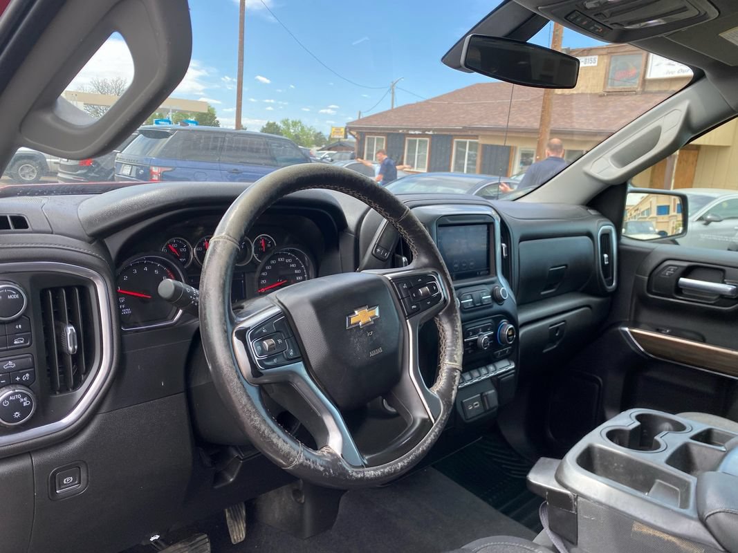 Used 2022 Chevrolet Silverado 1500 LT AWD/4WD image 16