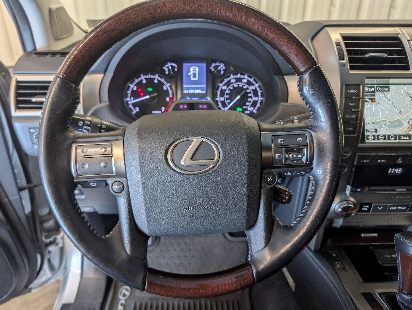 Used 2019 Lexus GX 460 Luxury AWD/4WD image 23