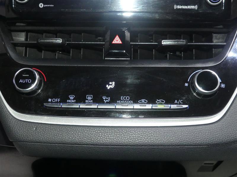 Used 2022 Toyota Corolla LE image 36