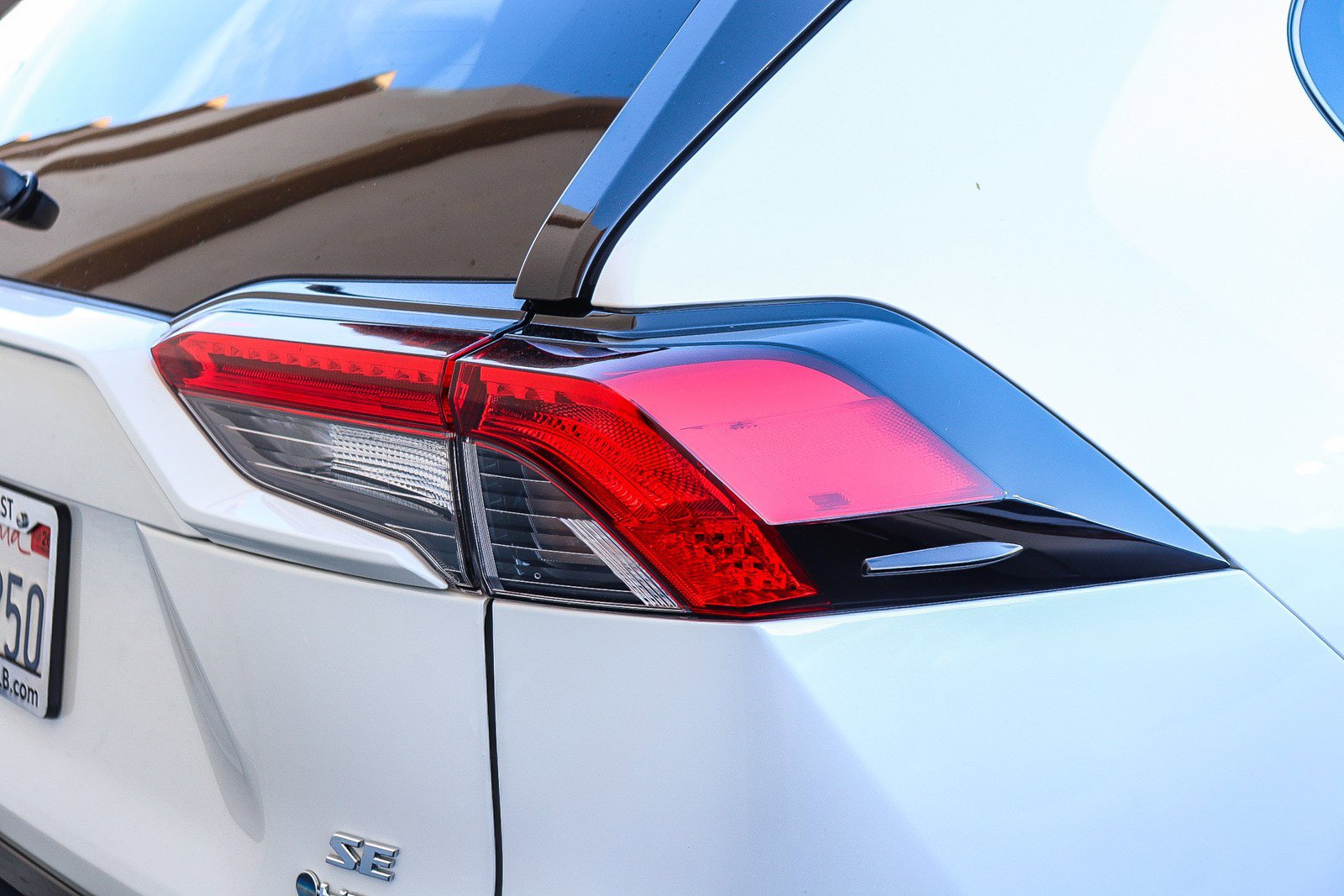 Used 2025 Toyota RAV4 SE image 11