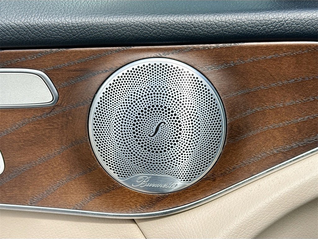 Used 2018 Mercedes-Benz GLC 300 4MATIC w/ Multimedia Package image 20