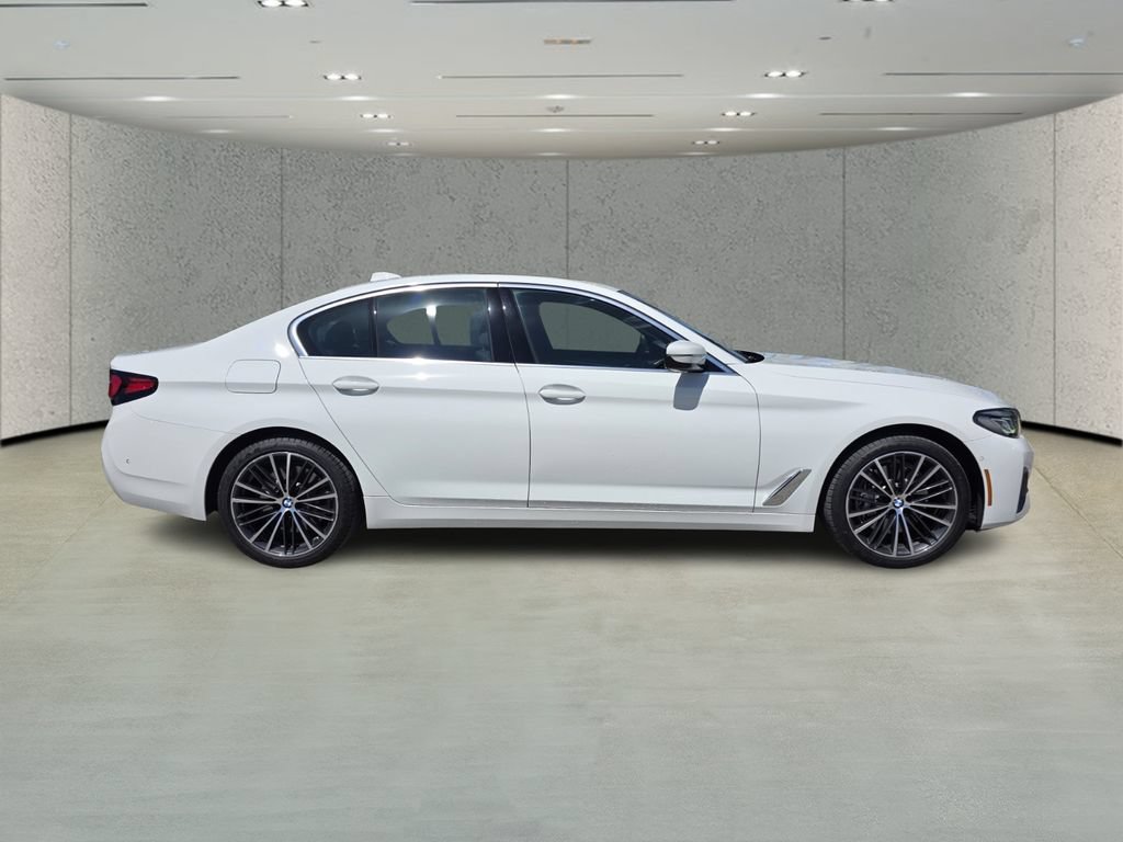 Used 2023 BMW 540i xDrive w/ Convenience Package AWD/4WD image 2