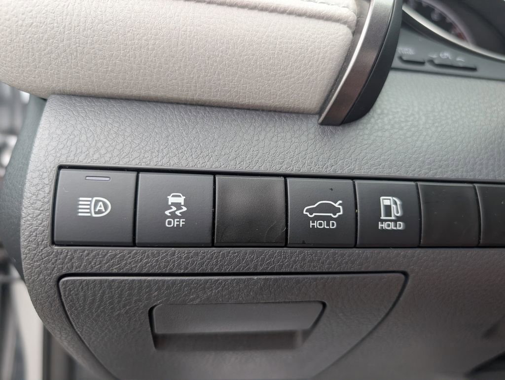 Used 2024 Toyota Camry LE w/ Convenience Package FWD image 21