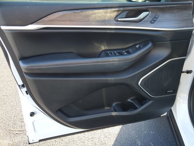 Used 2022 Jeep Grand Cherokee L Limited AWD/4WD image 20