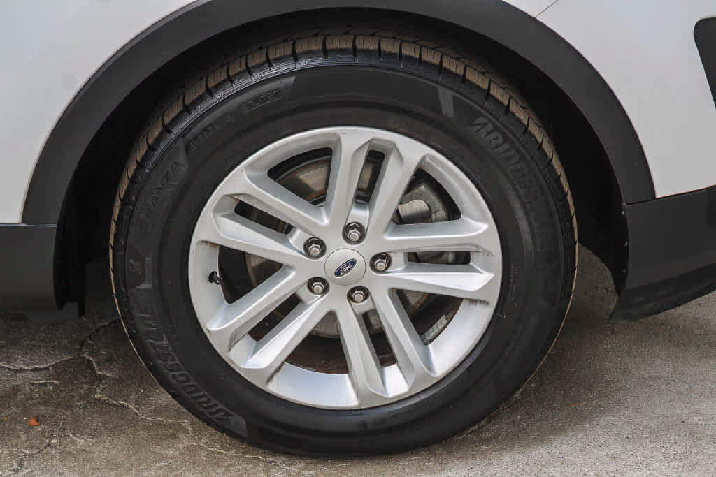 Used 2016 Ford Explorer FWD image 9