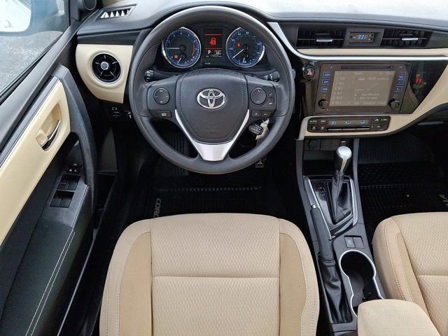 Used 2018 Toyota Corolla LE w/ LE Premium Package w/Moonroof image 14
