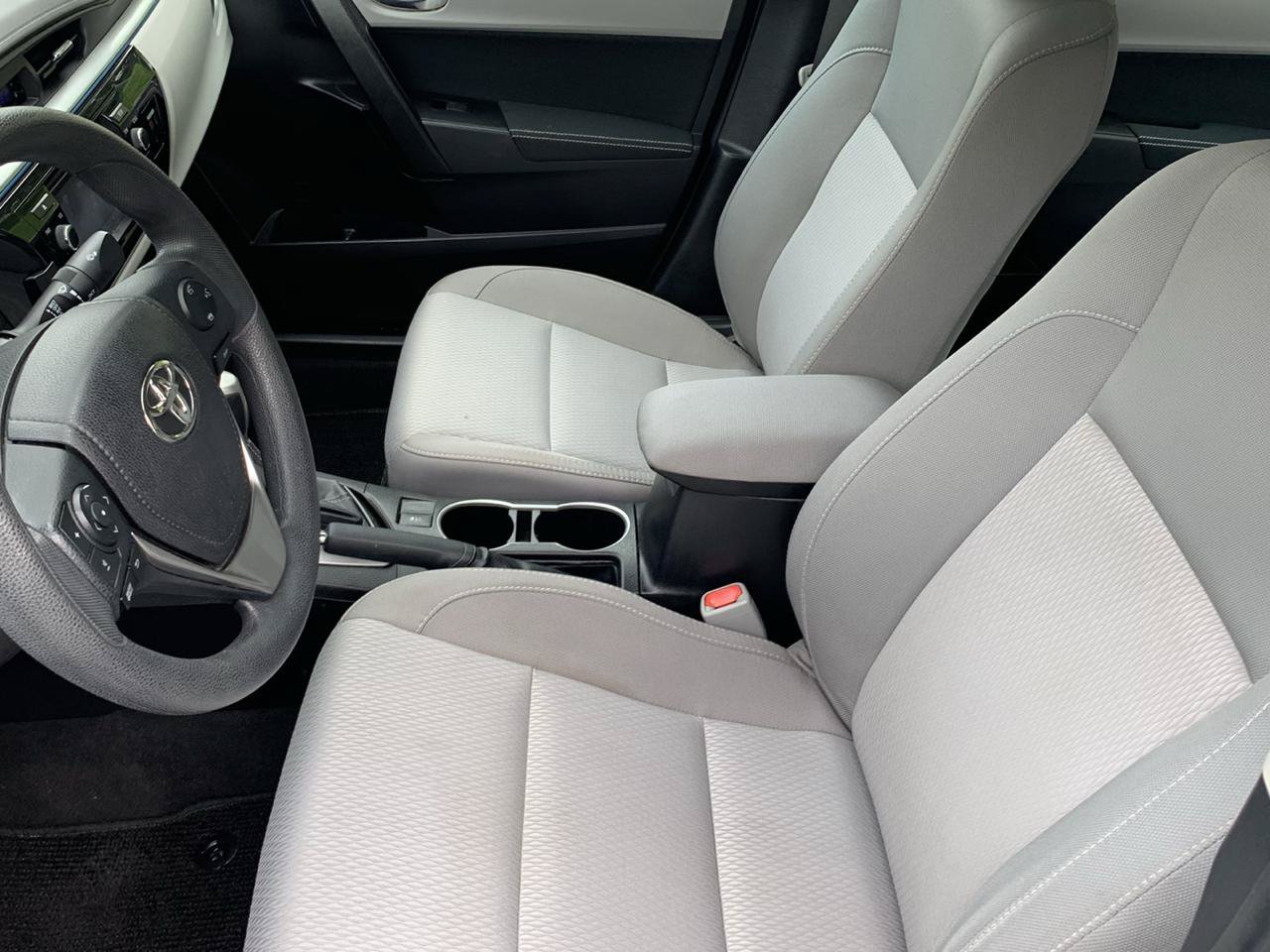 Used 2015 Toyota Corolla LE FWD image 9