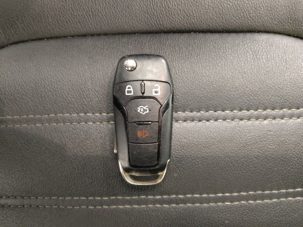 Used 2016 Ford Fusion SE w/ Equipment Group 202A FWD image 32