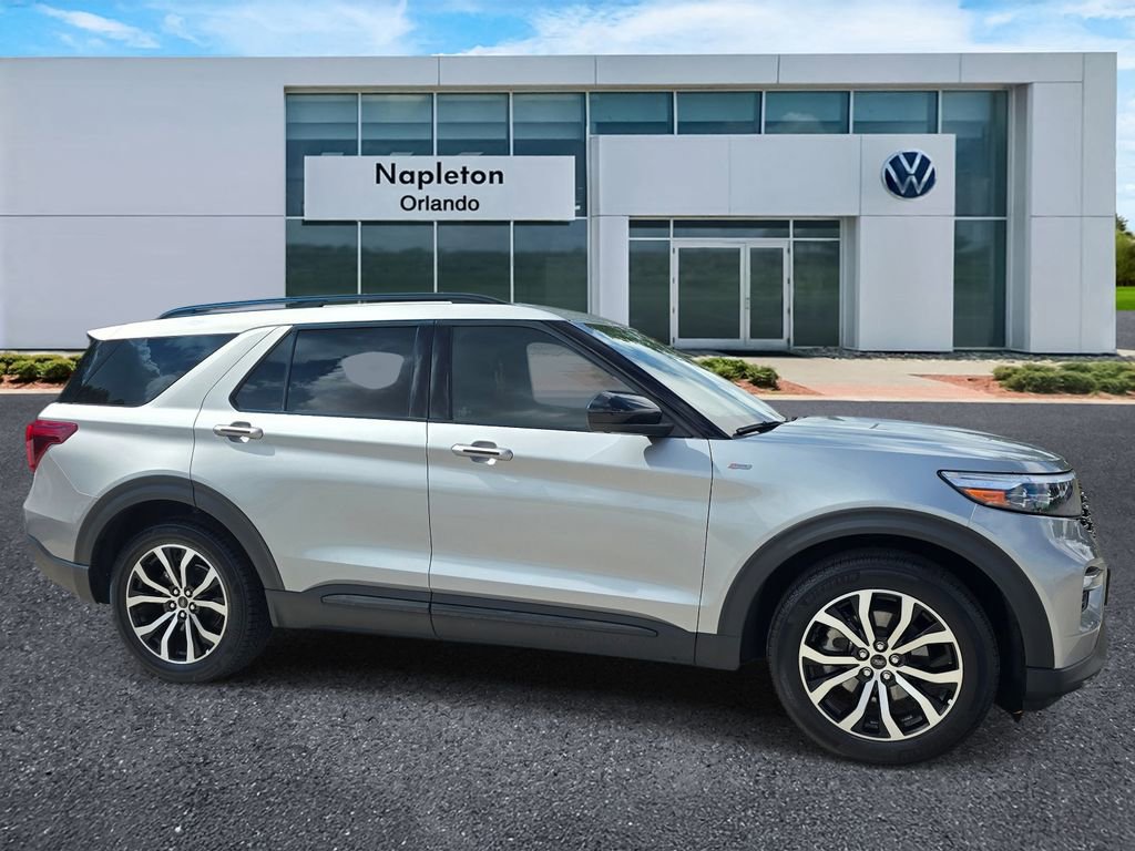 Used 2023 Ford Explorer ST-Line w/ Class IV Trailer Tow Package image 3